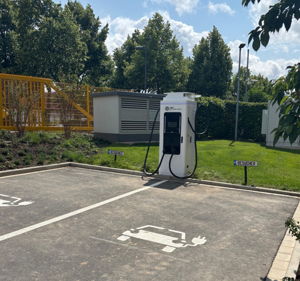 Supercharger 60-300 KW / PRO-LINE / DC Ladestation / Schnellladegerät / Eichrechtskonform