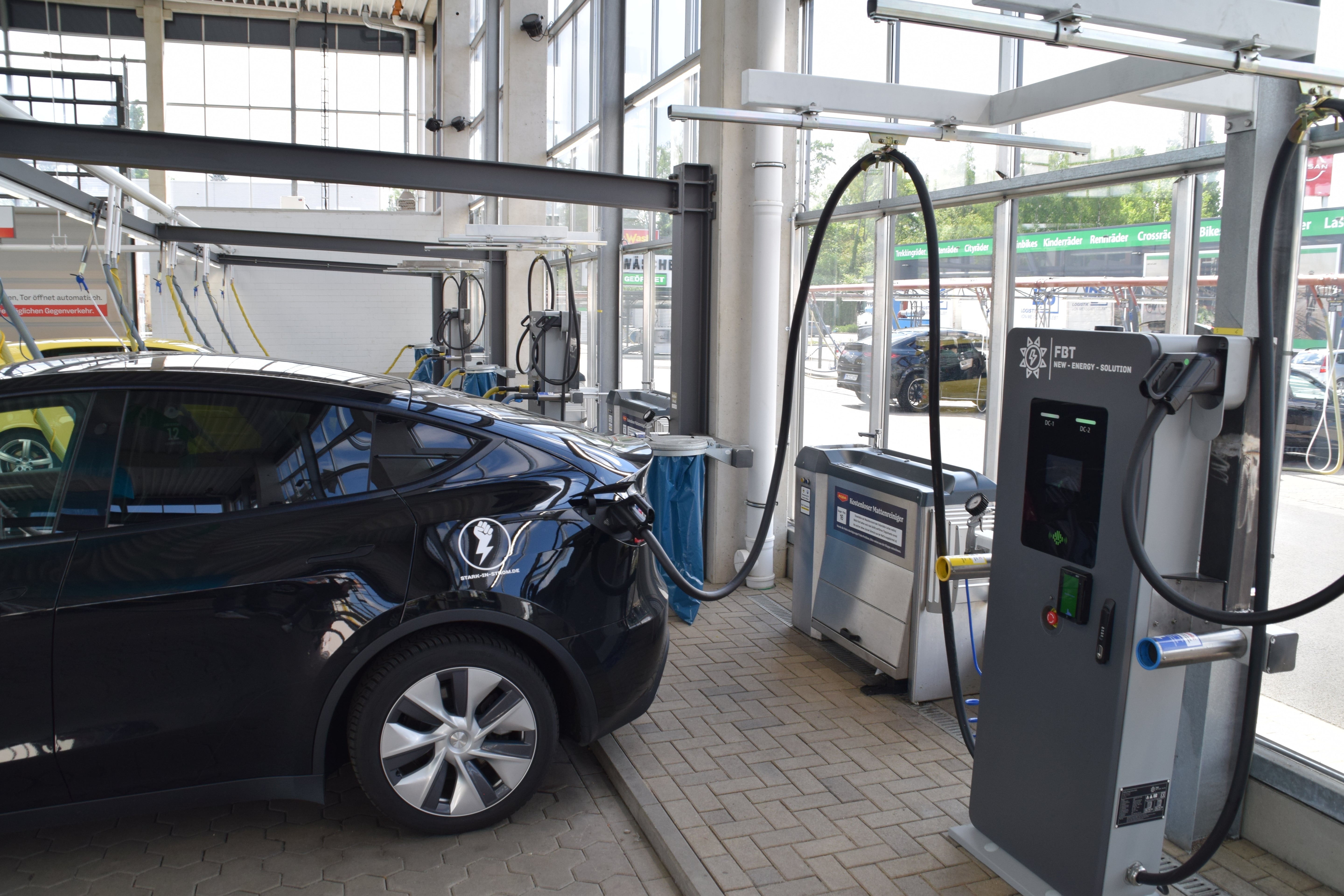 Supercharger 600 KW / DC-Split Charger 360-600 KW / Eichrechtskonform